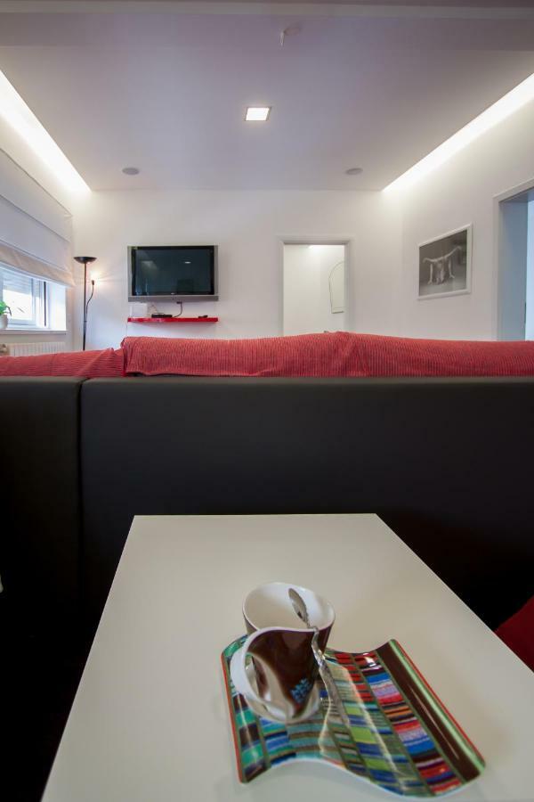 Zen & Art Suite Пула Экстерьер фото